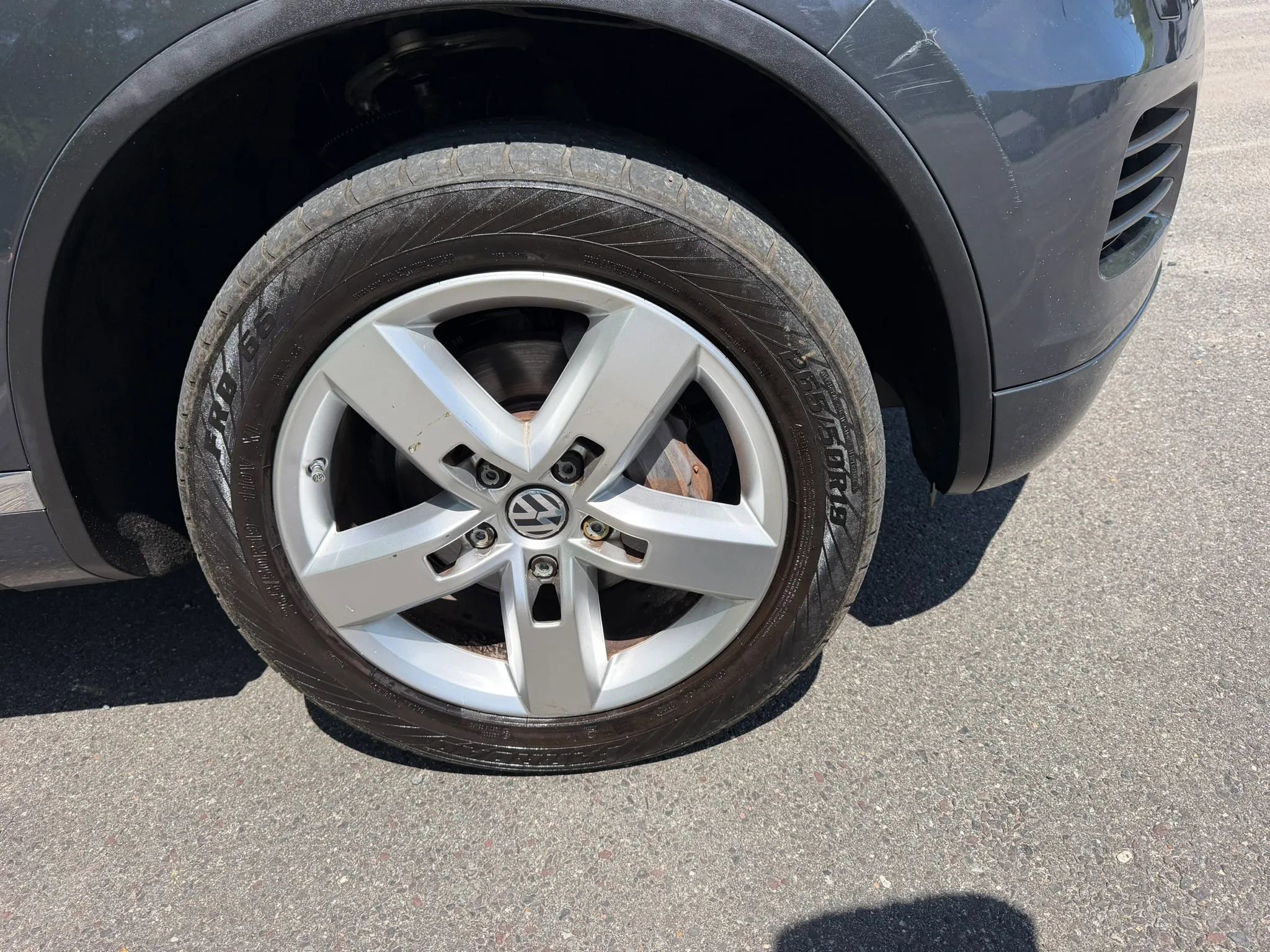 Used 2013 Volkswagen Touareg VR6 AWD/4WD image 6