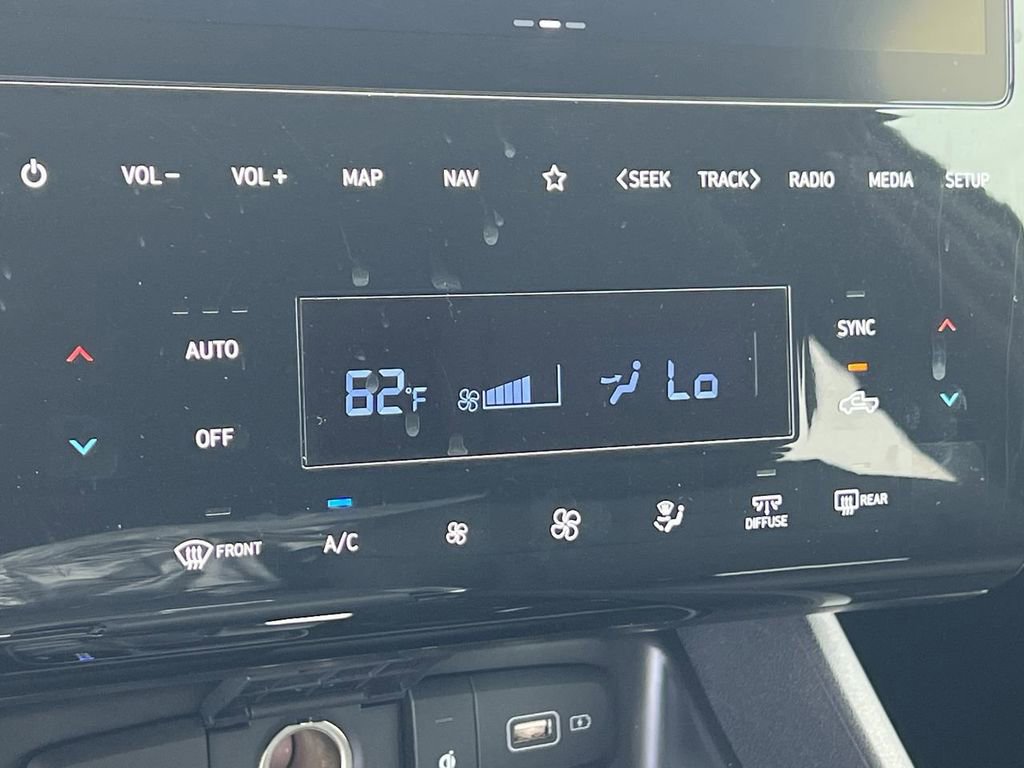 Certified 2023 Hyundai Santa Cruz SEL Premium image 22