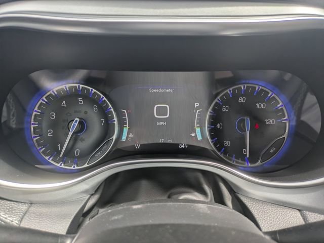 New 2026 Chrysler Pacifica Limited image 15