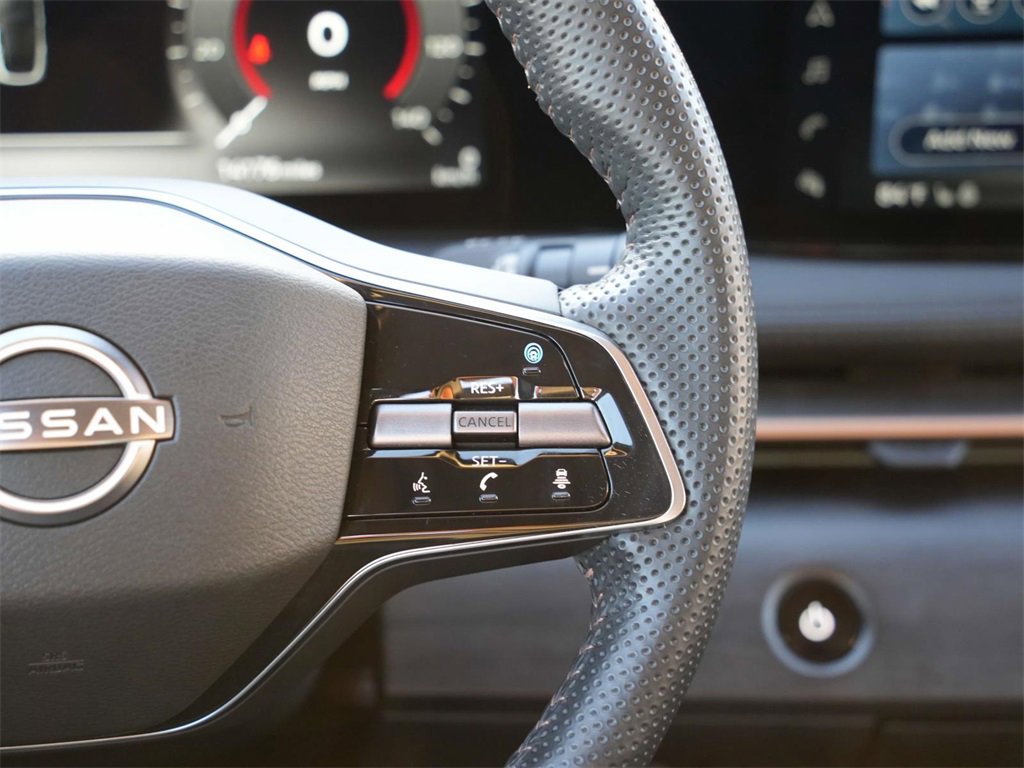 Used 2024 Nissan Ariya AWD image 12