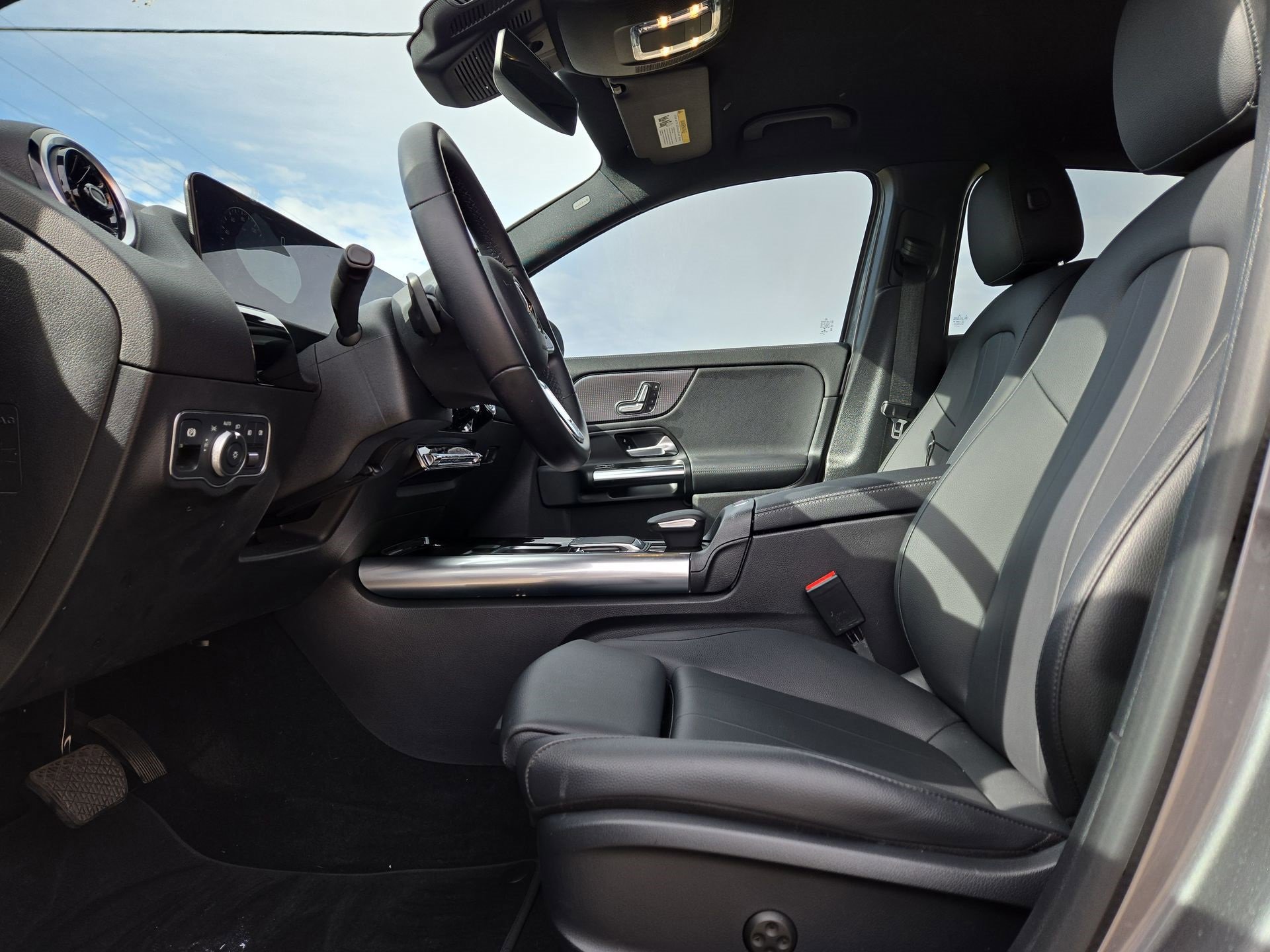 Used 2023 Mercedes-Benz GLA 250 4MATIC image 16