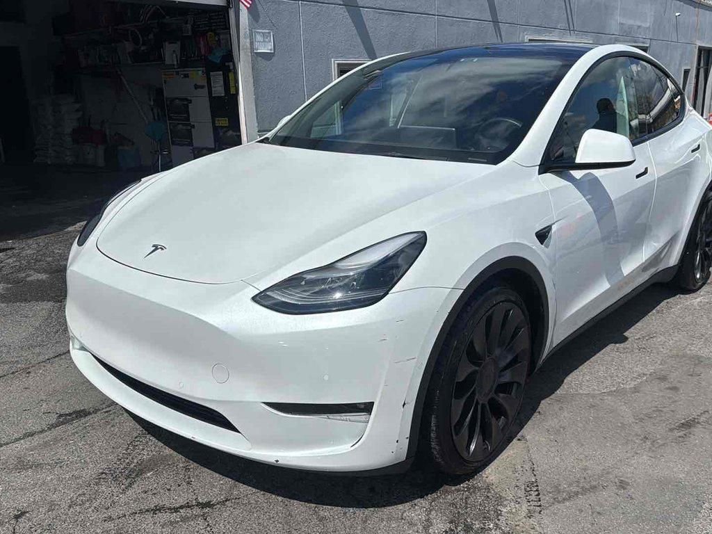 Used 2022 Tesla Model Y Performance AWD/4WD image 1