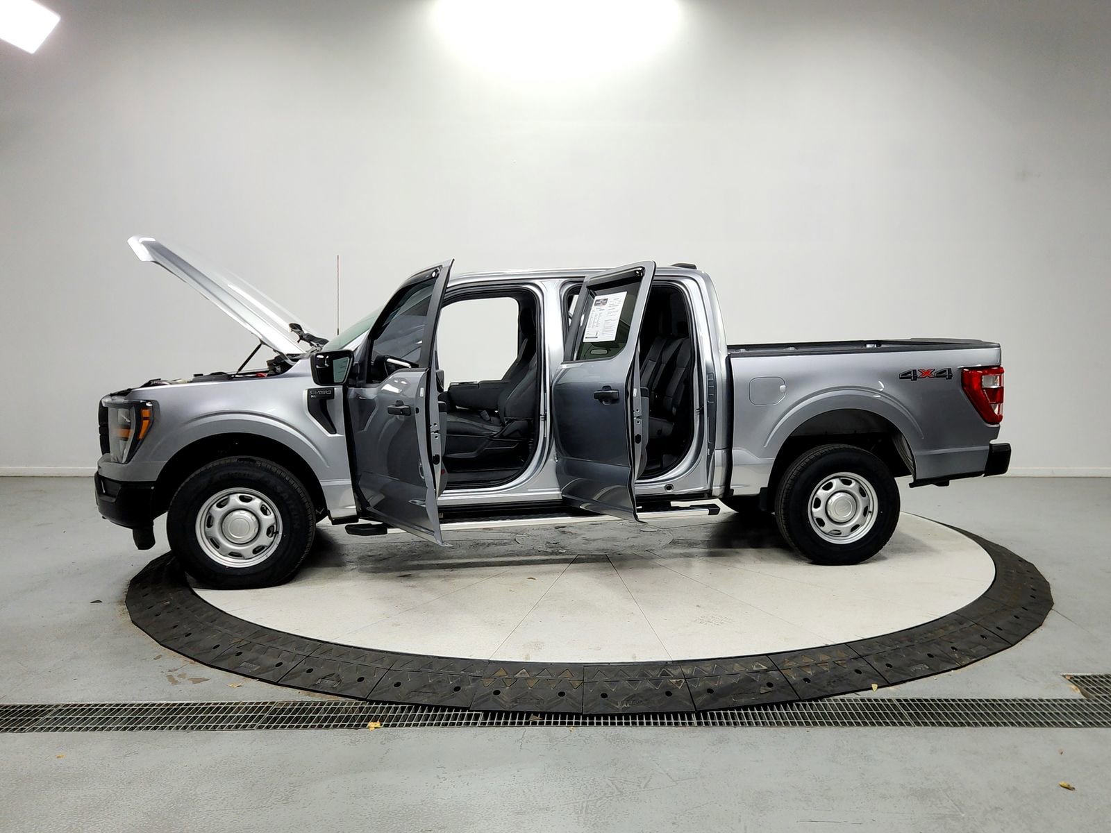 Used 2023 Ford F150 XL image 12