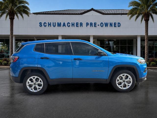 Used 2025 Jeep Compass Sport AWD/4WD image 8