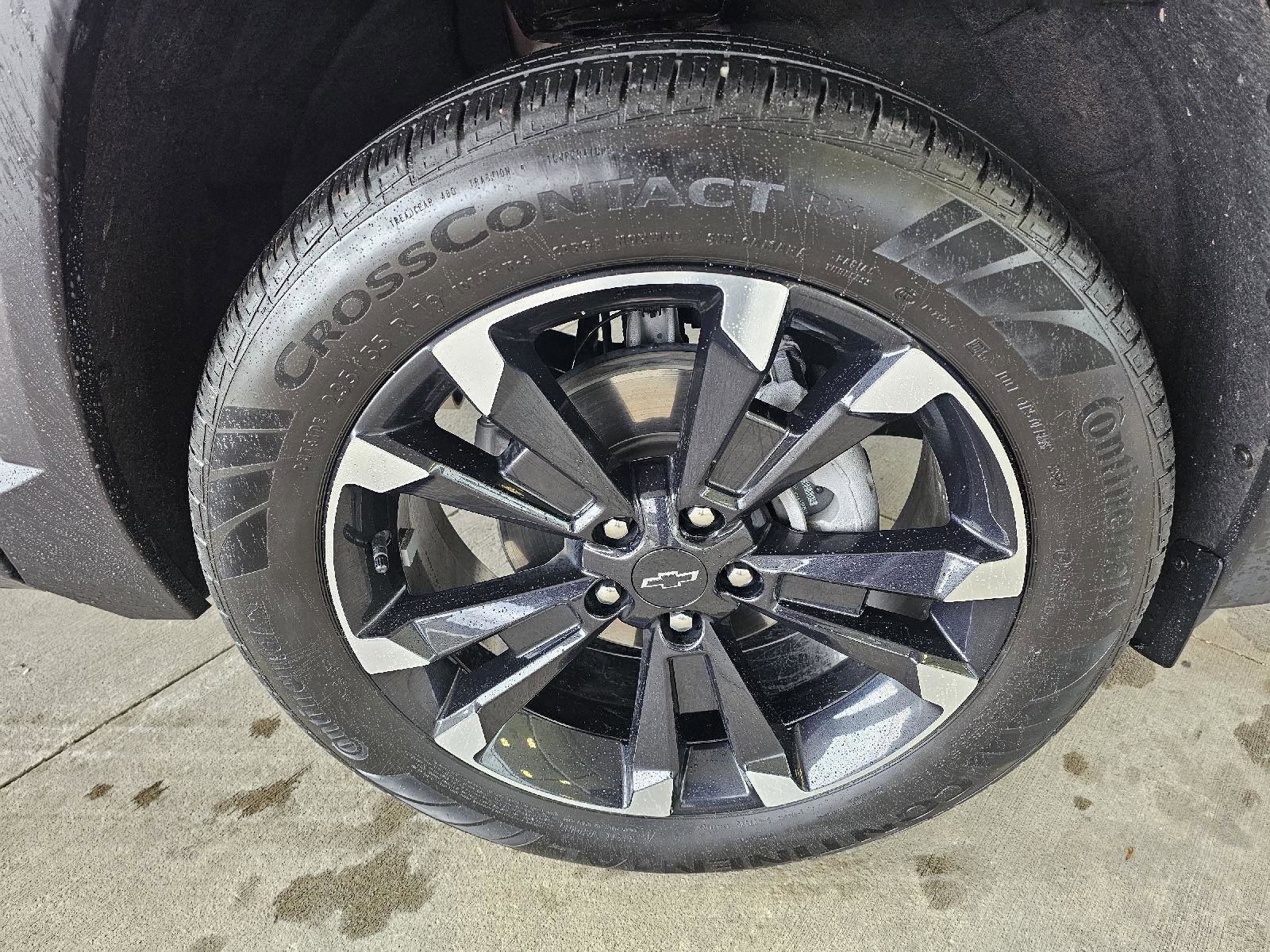 Used 2025 Chevrolet Equinox RS w/ Safety and Technology Package image 9