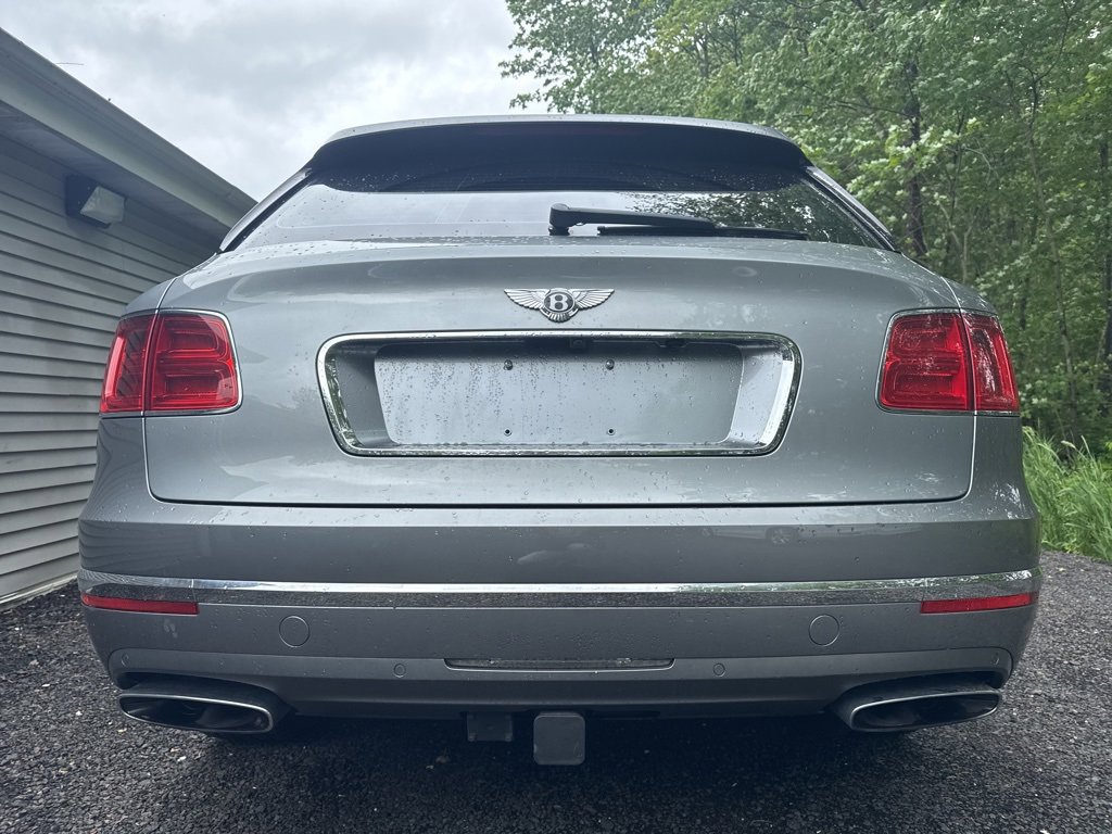 Used 2018 Bentley Bentayga Activity image 9
