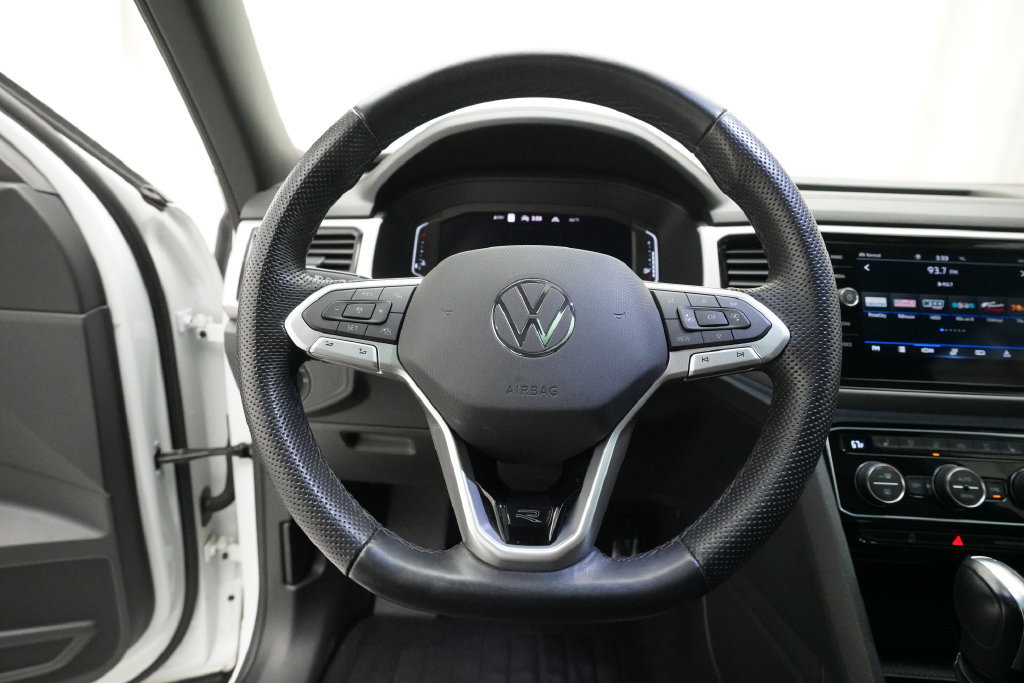 Used 2022 Volkswagen Atlas Cross Sport SEL Premium R-Line AWD/4WD image 4