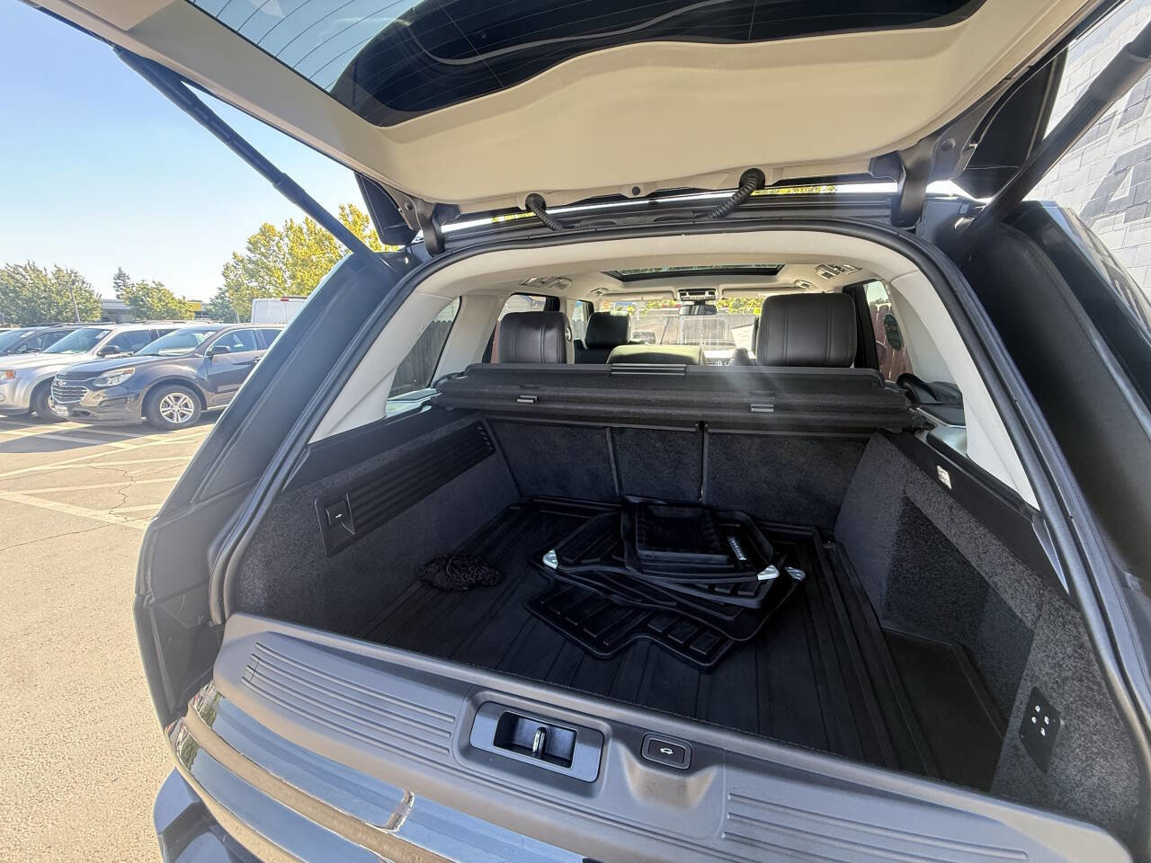 Used 2016 Land Rover Range Rover Supercharged image 22