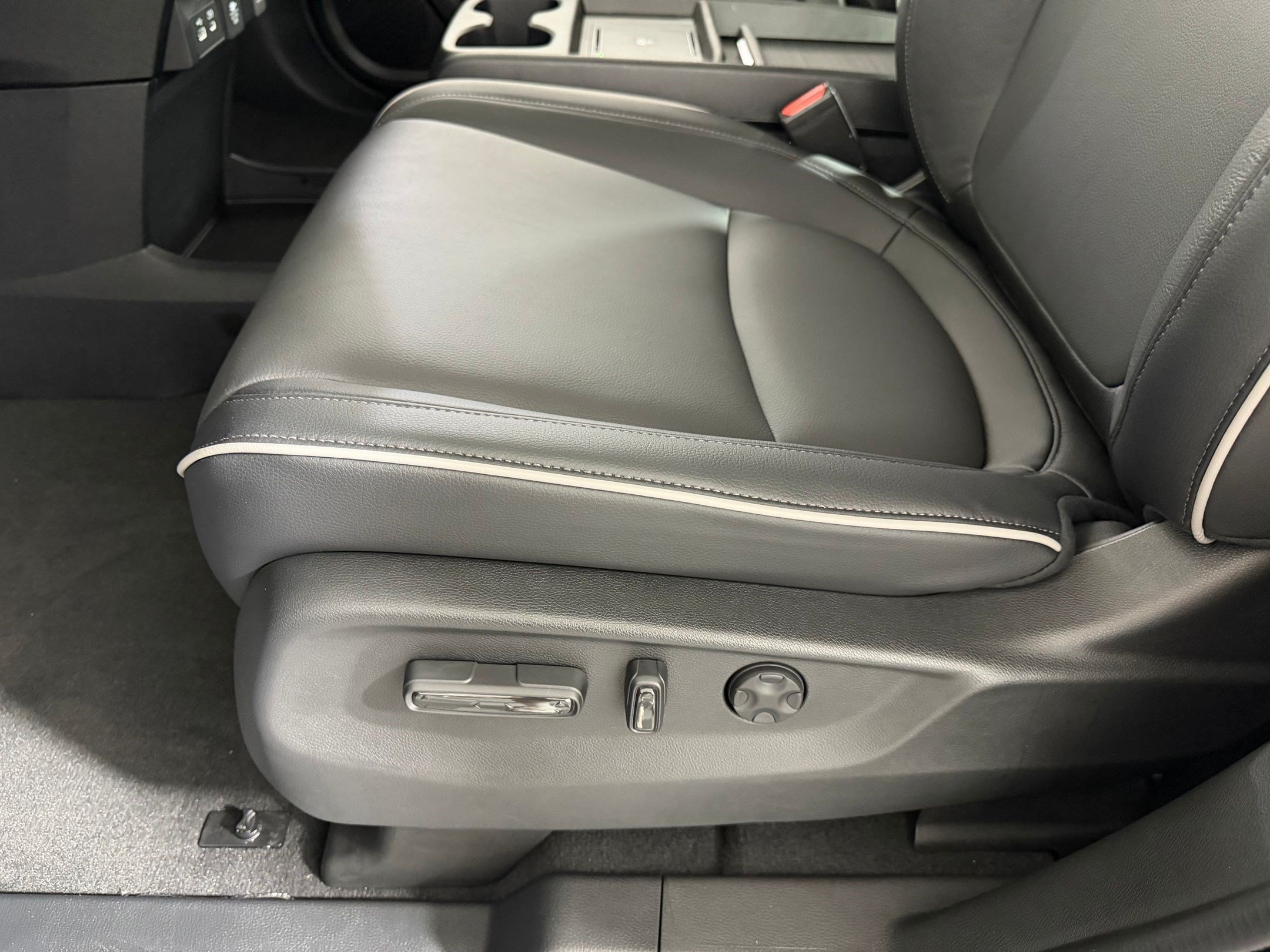 New 2027 Honda Odyssey Touring image 12