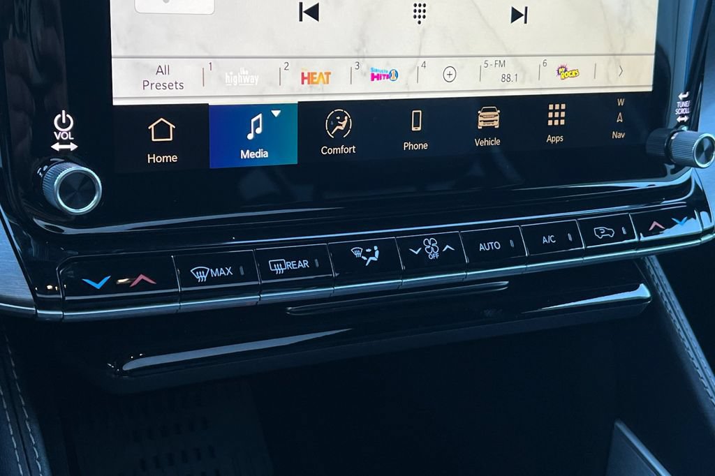 New 2026 Jeep Grand Wagoneer L 4WD w/ Premium Group I image 22