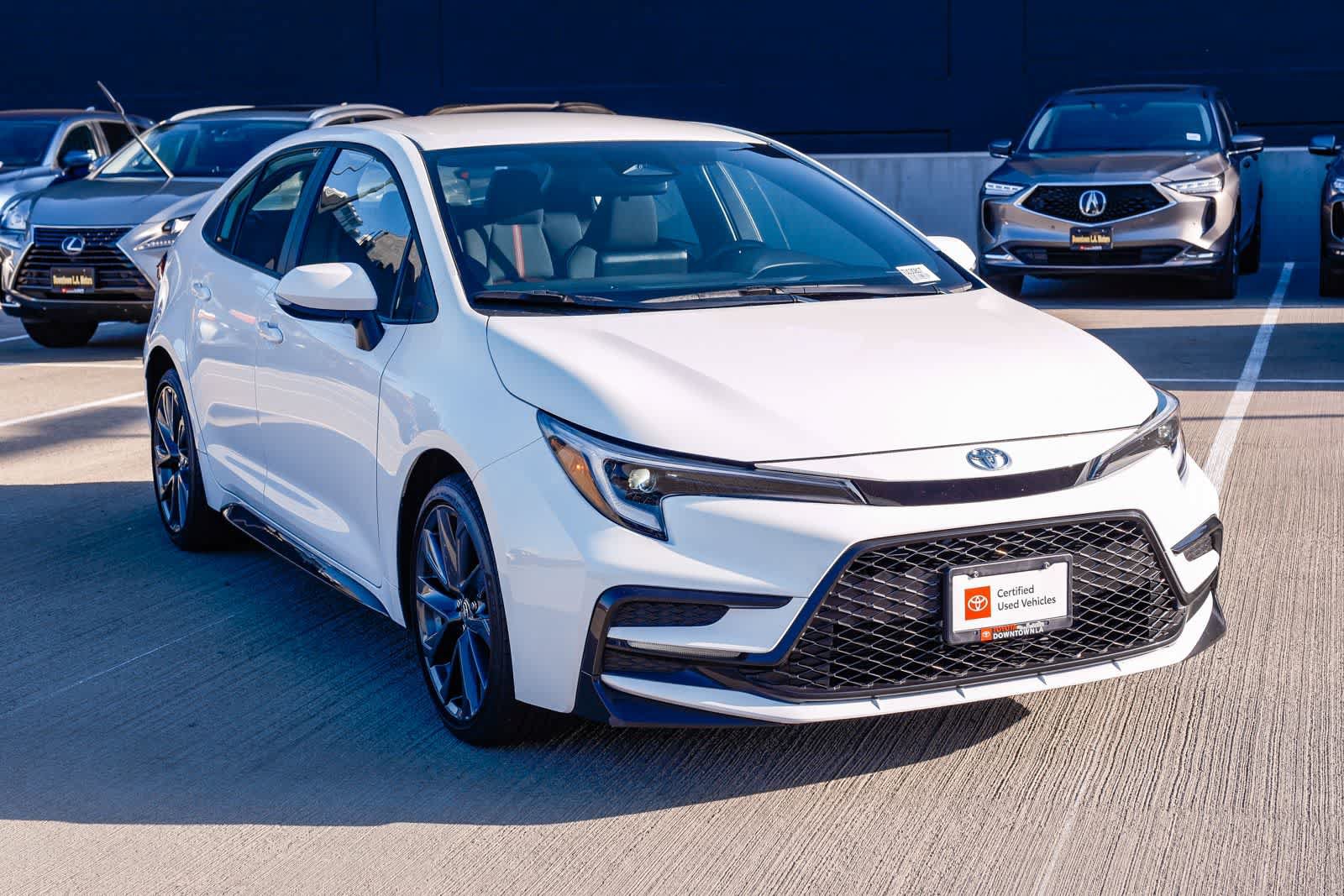 Certified 2025 Toyota Corolla SE w/ Convenience Package FWD image 3