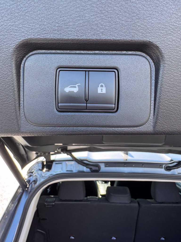 Used 2026 Nissan Rogue SV w/ Cold Weather Package FWD image 14