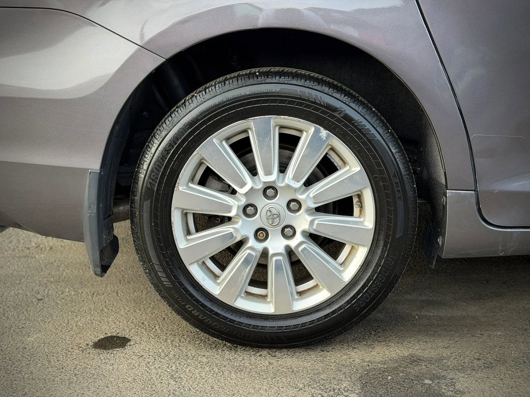 Used 2017 Toyota Sienna Limited image 25