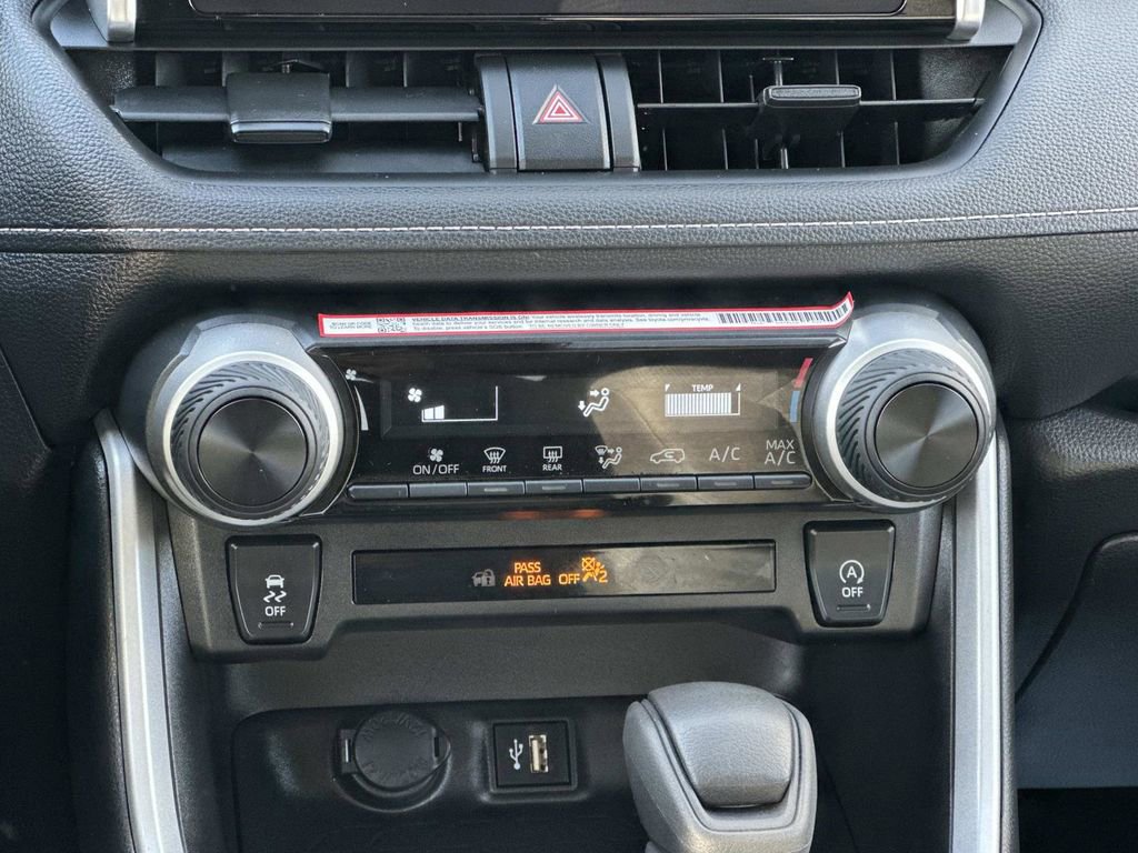 Used 2025 Toyota RAV4 LE image 12