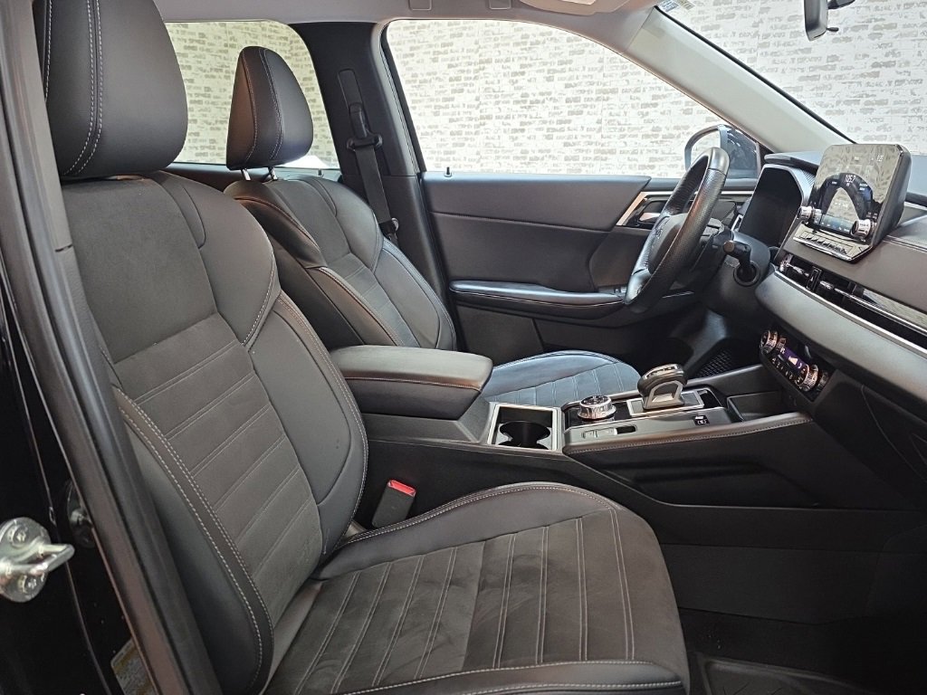 Used 2024 Mitsubishi Outlander SEL image 14