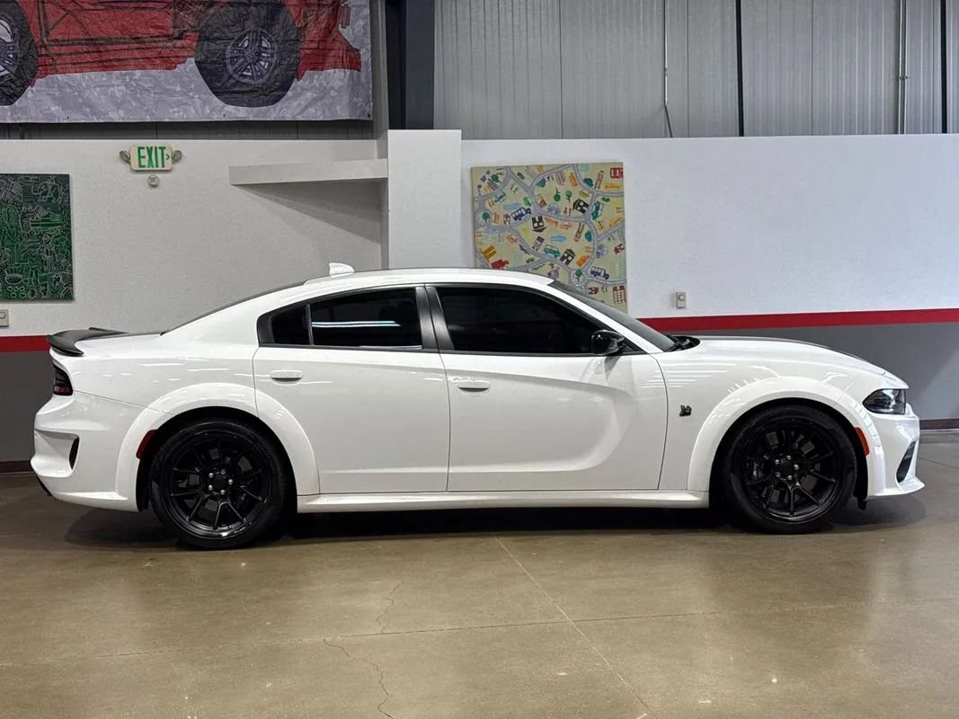 Used 2023 Dodge Charger Scat Pack RWD image 4