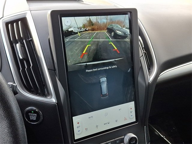 Used 2024 Ford Edge Titanium image 18