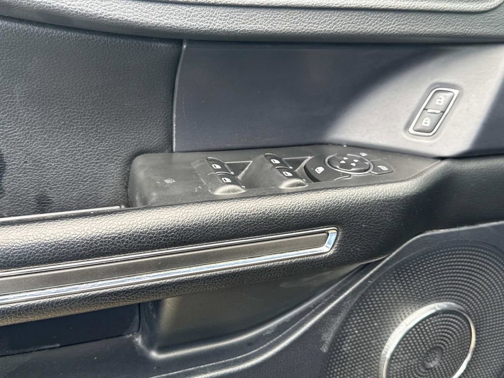 Used 2021 Ford Expedition XLT RWD image 23