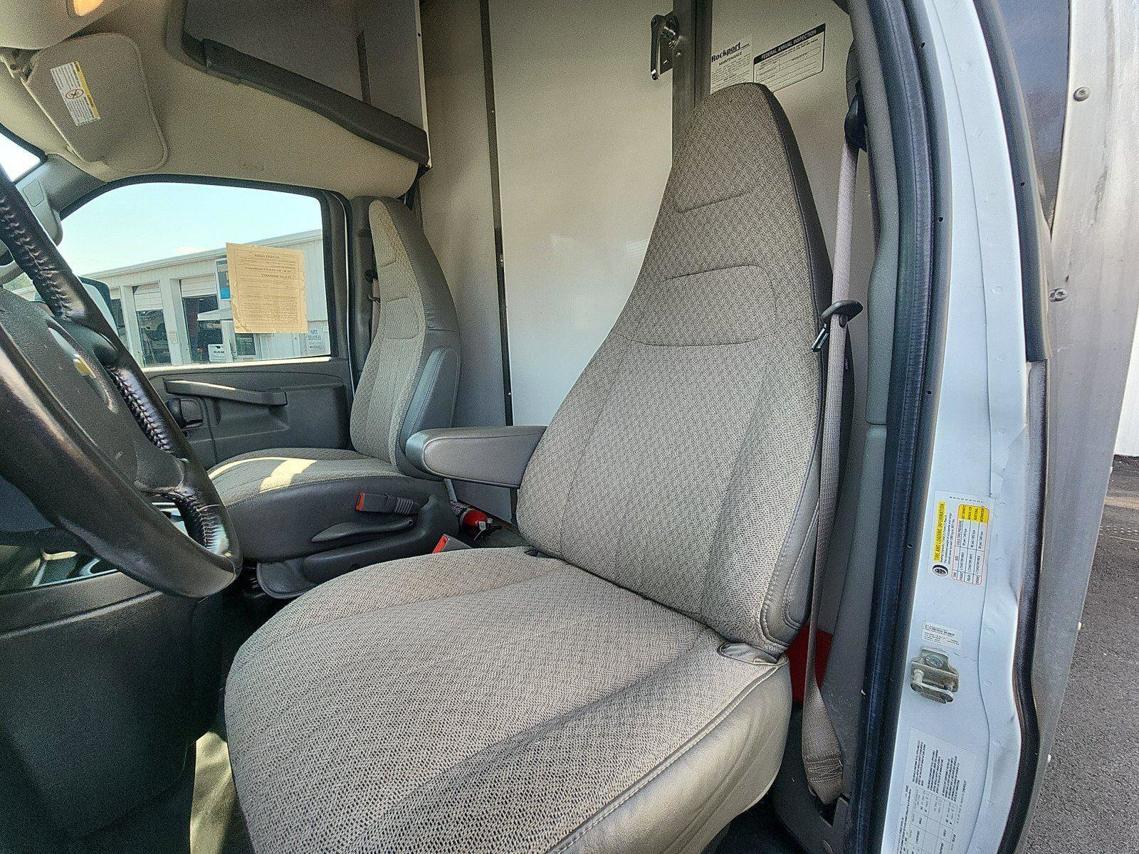 Used 2022 Chevrolet Express 3500 w/ Power Convenience Package RWD image 22