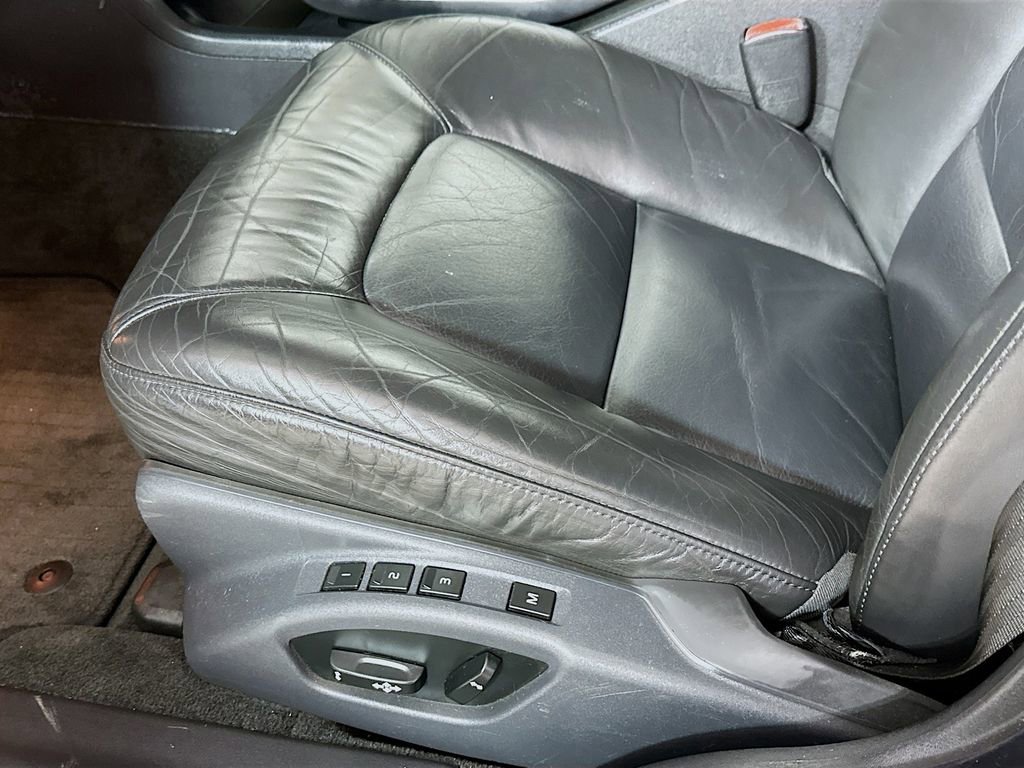 Used 2008 Volvo V70 image 9