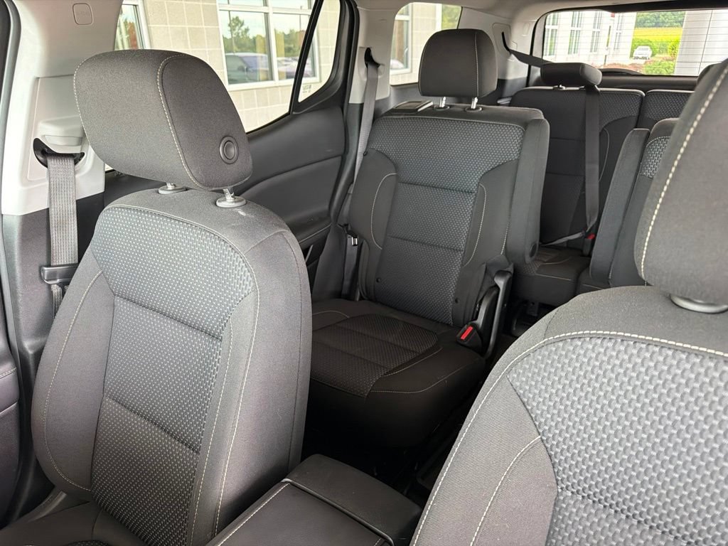 Used 2023 GMC Acadia SLE w/ Driver Convenience Package FWD image 27