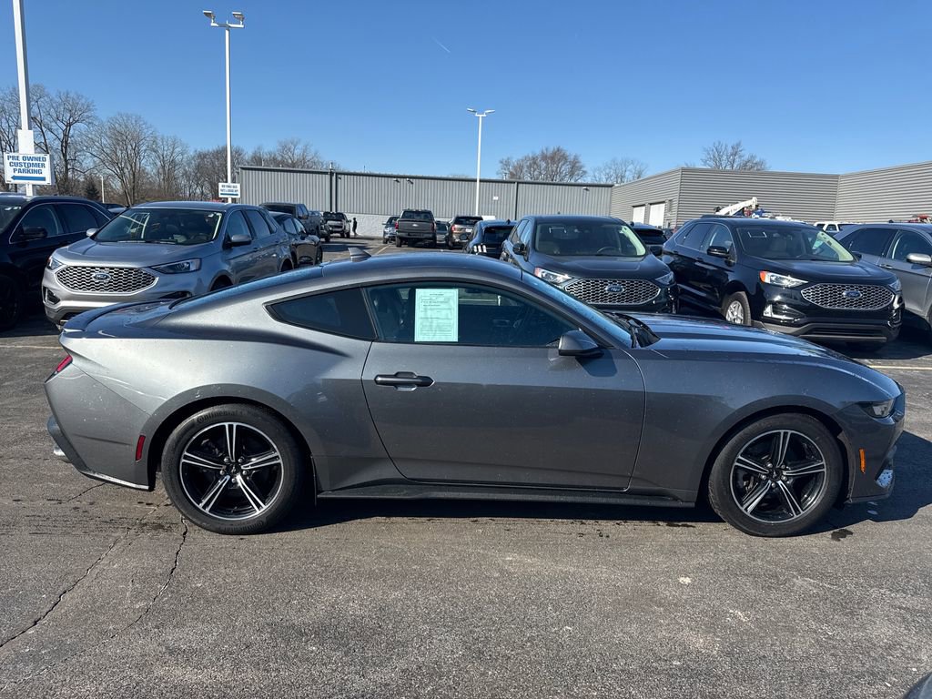 Used 2025 Ford Mustang Premium image 6