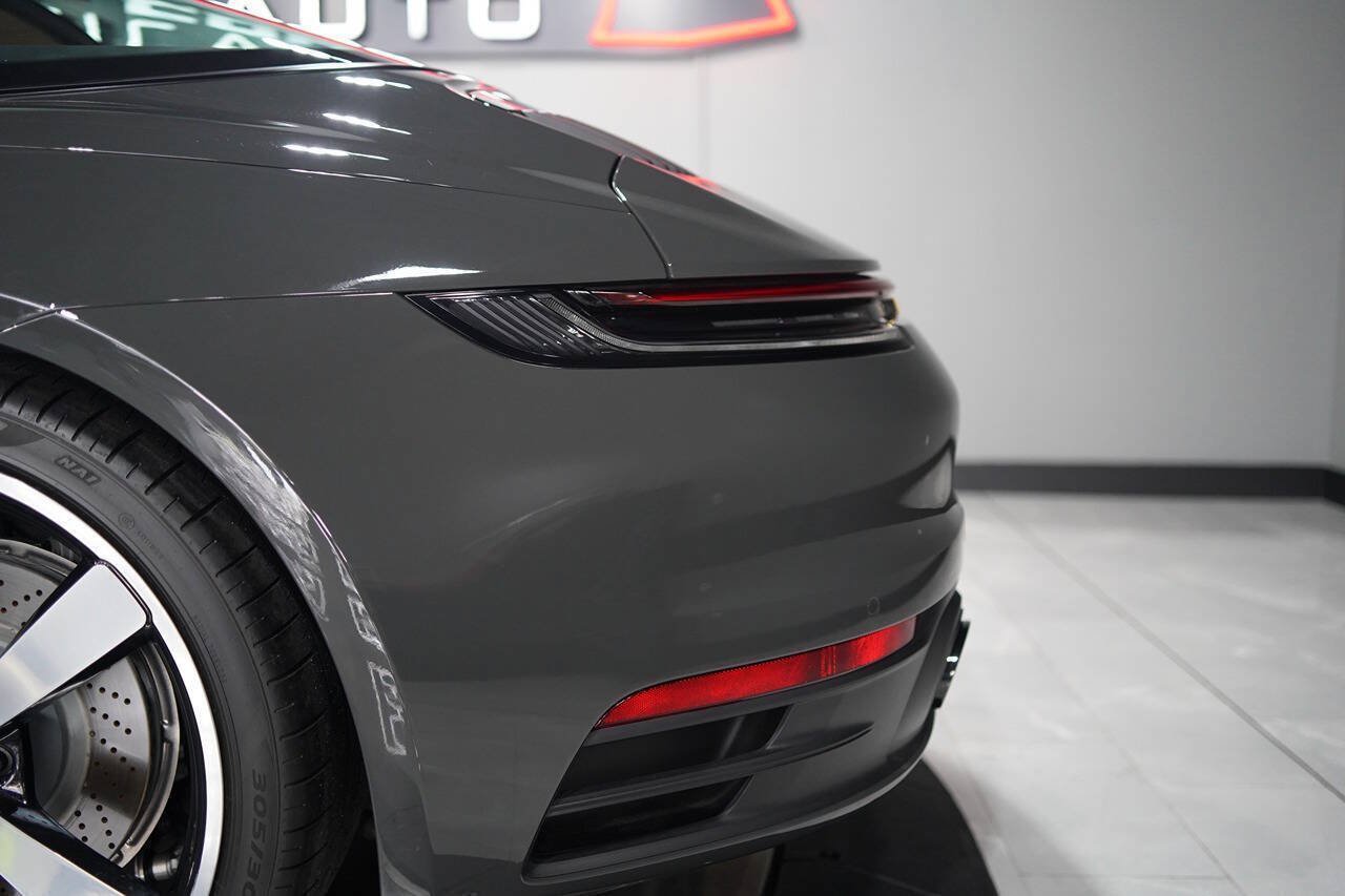 Used 2021 Porsche 911 Targa 4S Heritage Design AWD/4WD image 24