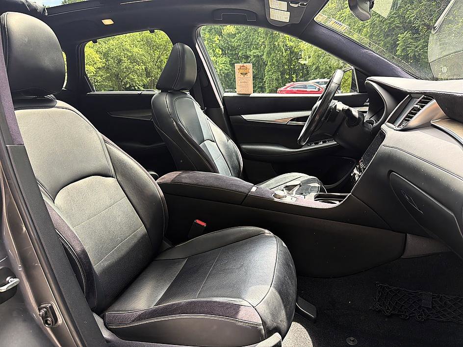 Used 2019 INFINITI QX50 Essential w/ Sensory Package AWD/4WD image 19