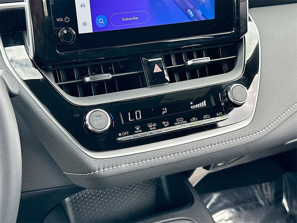 Used 2023 Toyota Corolla SE w/ SE Premium Package image 15