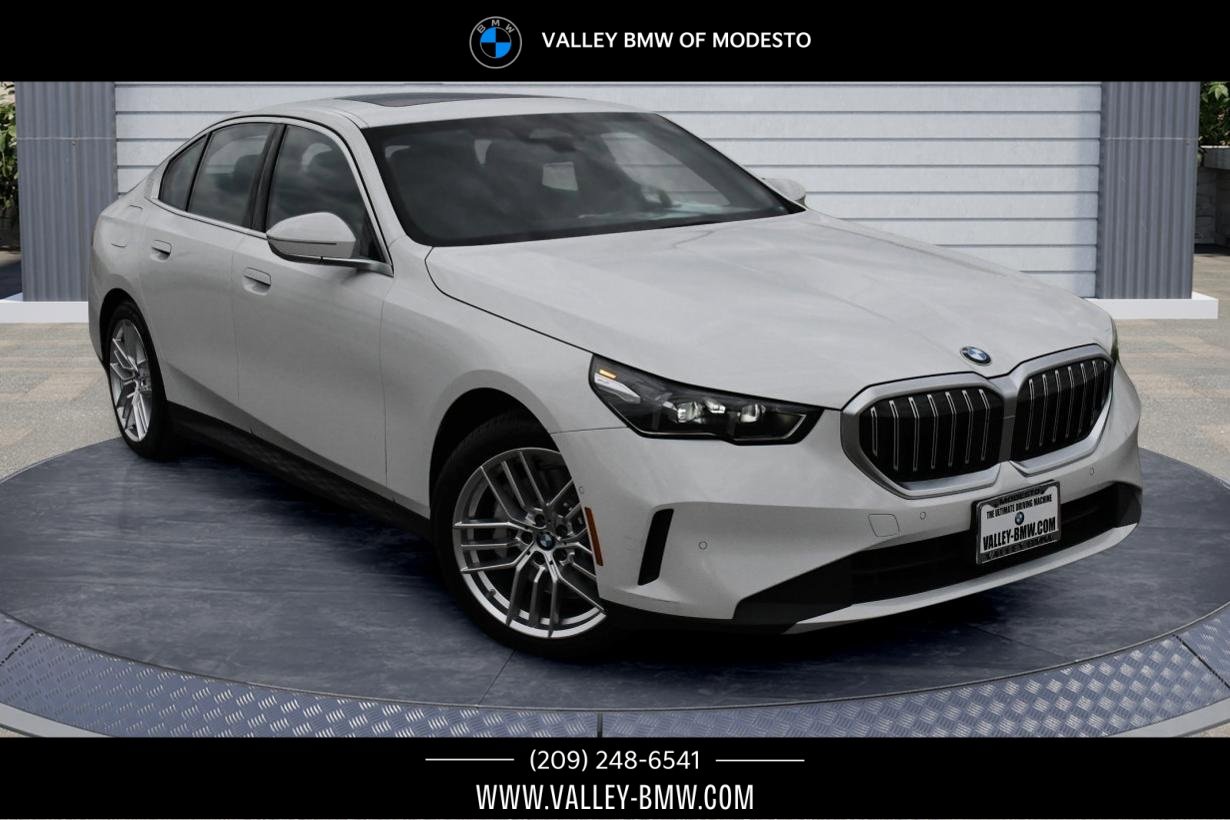 Used 2024 BMW 530i xDrive w/ Convenience Package