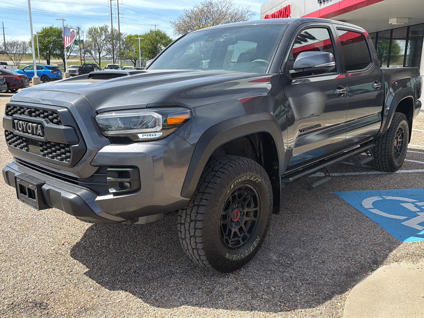 Used 2023 Toyota Tacoma TRD Pro AWD/4WD image 9