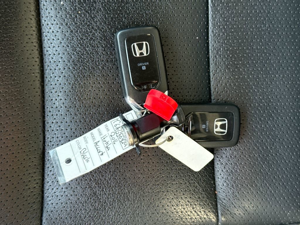 Used 2016 Honda Accord Touring image 35