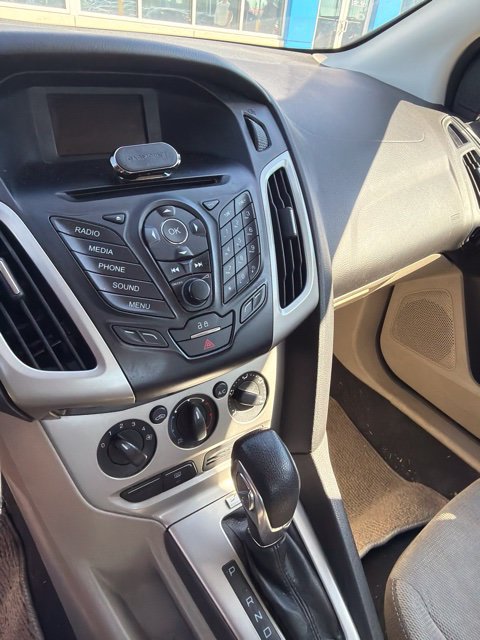Used 2013 Ford Focus SE FWD image 3