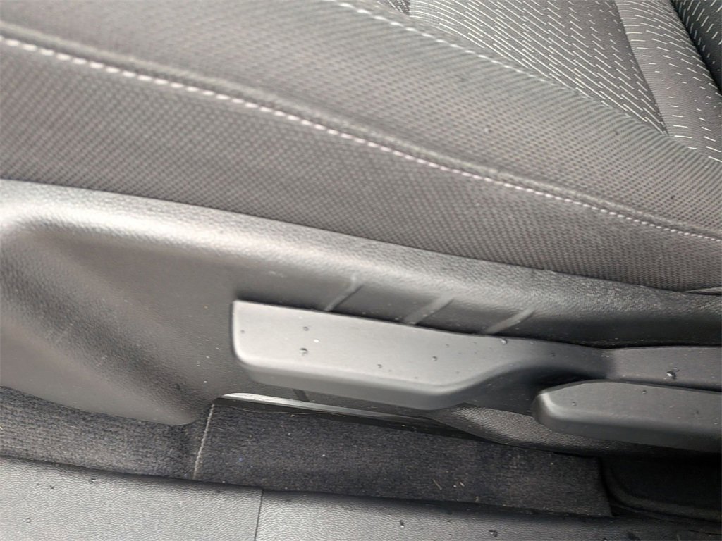 Used 2025 Chevrolet Equinox LT image 14