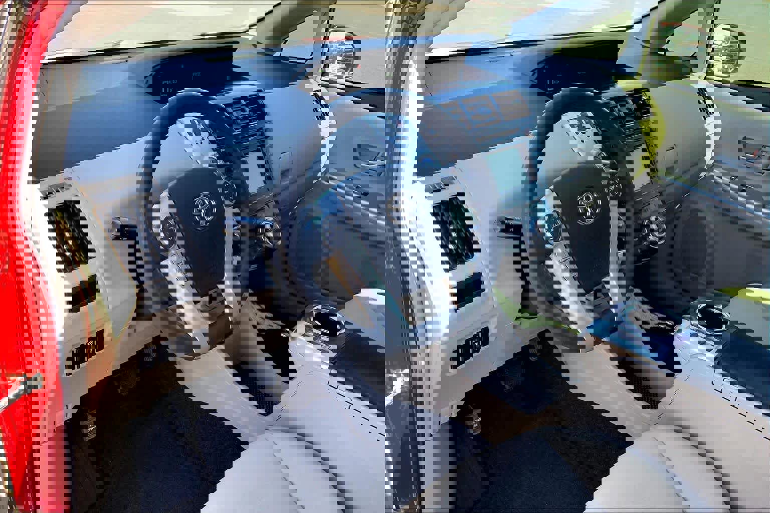 Used 2012 Toyota Prius V Three FWD image 17