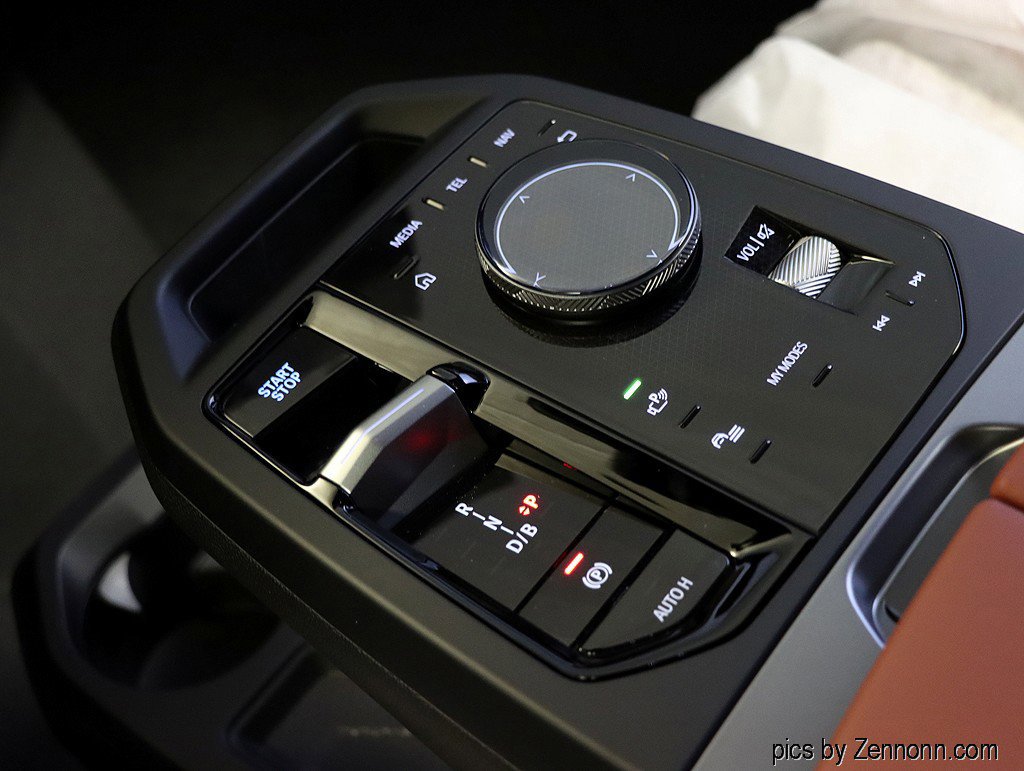 Used 2026 BMW iX xDrive45 image 15