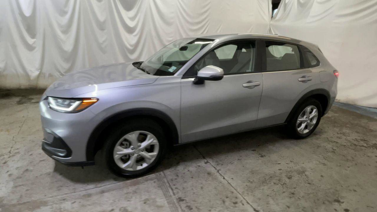 Certified 2023 Honda HR-V LX image 4