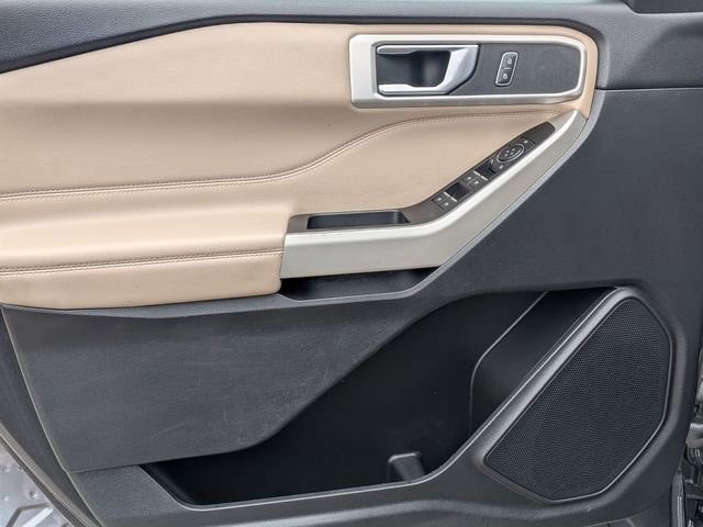 Used 2022 Ford Explorer XLT w/ Equipment Group 202A image 14