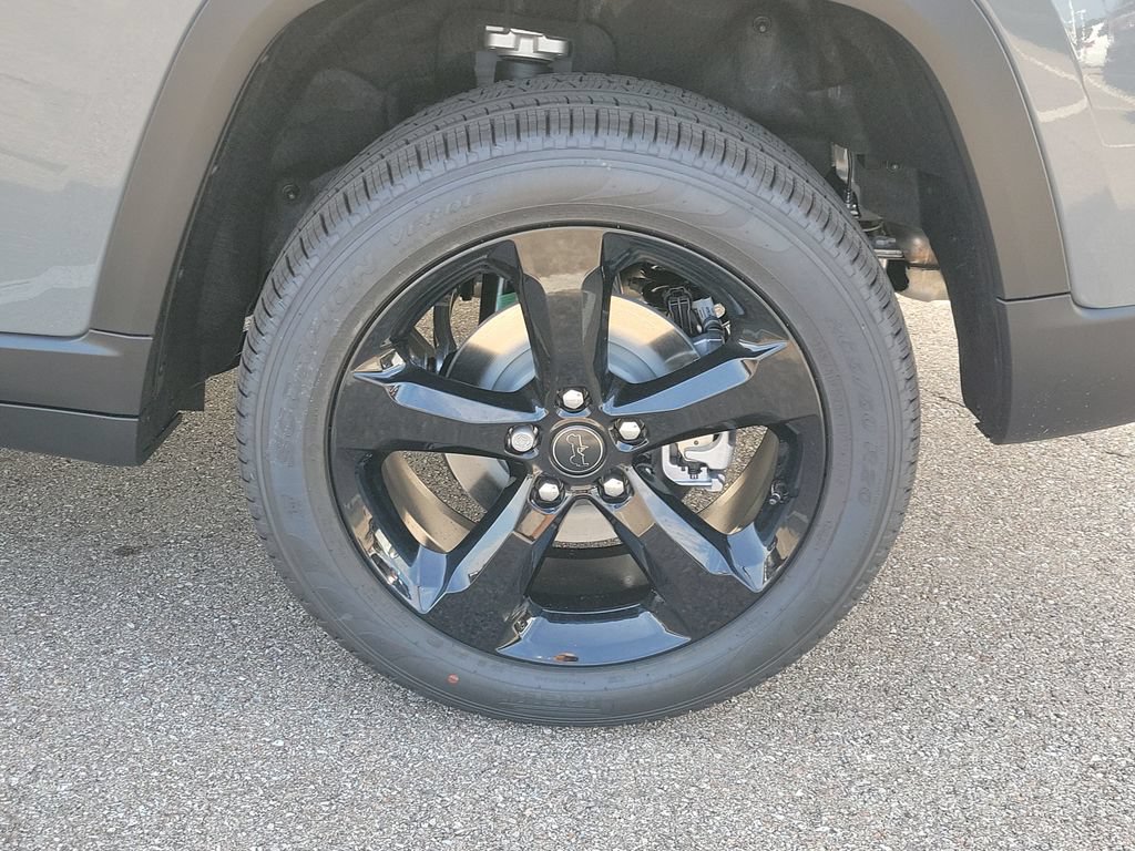 New 2027 Jeep Grand Cherokee Limited AWD/4WD image 5