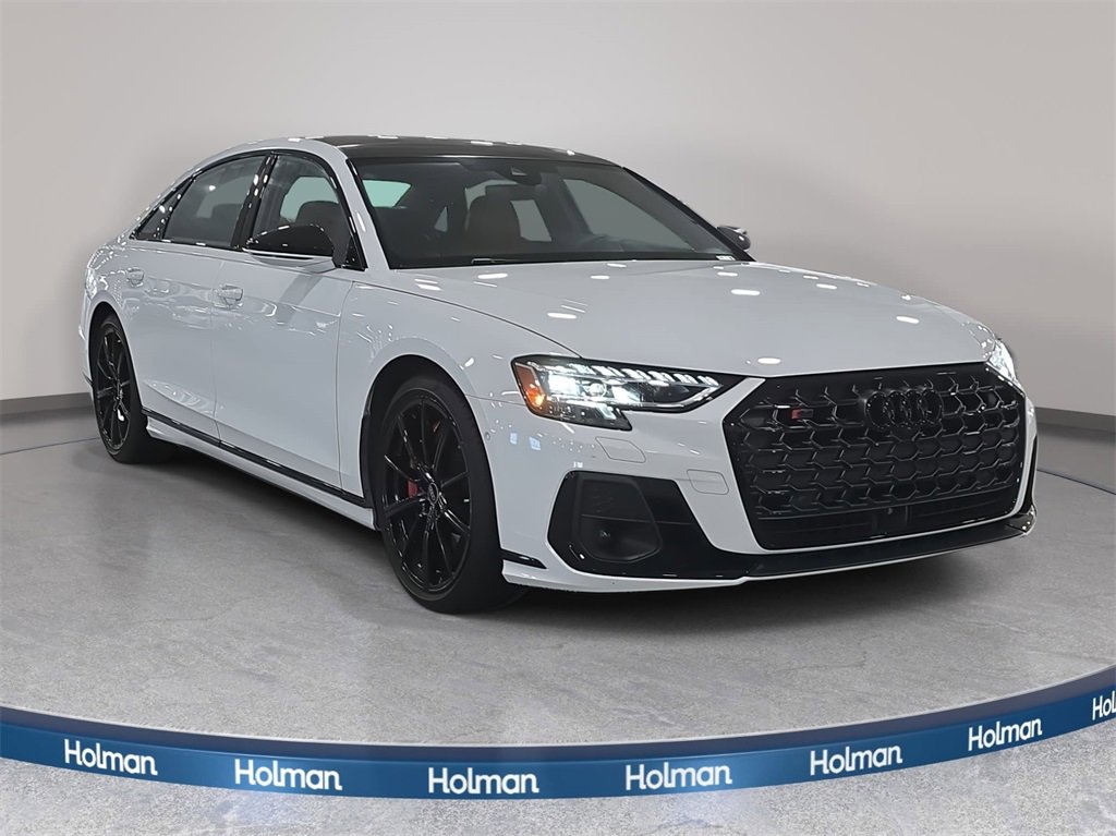 Used 2024 Audi S8 image 4