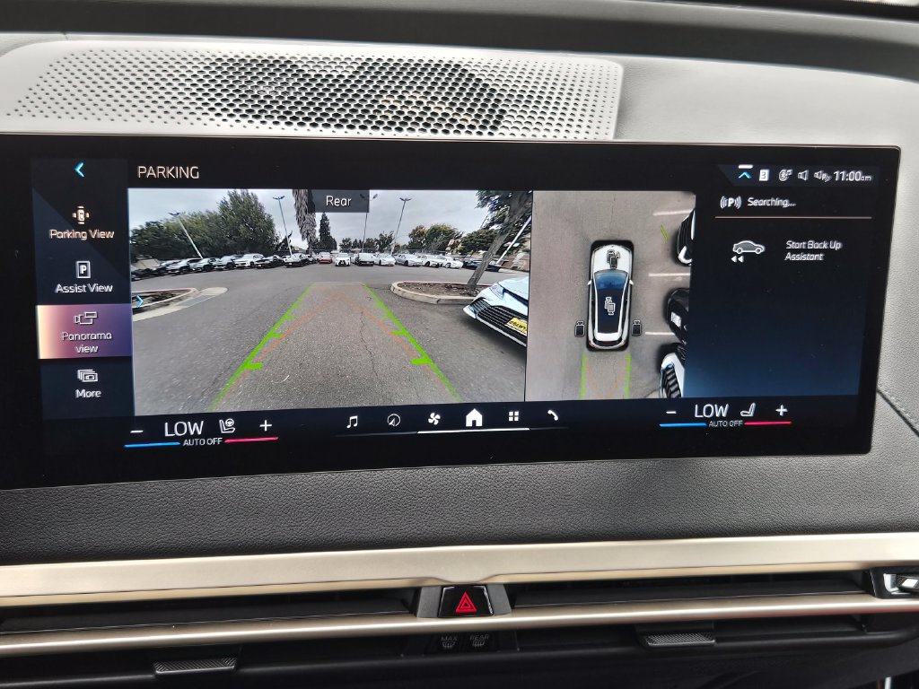 Used 2024 BMW iX xDrive50 w/ Convenience Package AWD/4WD image 19