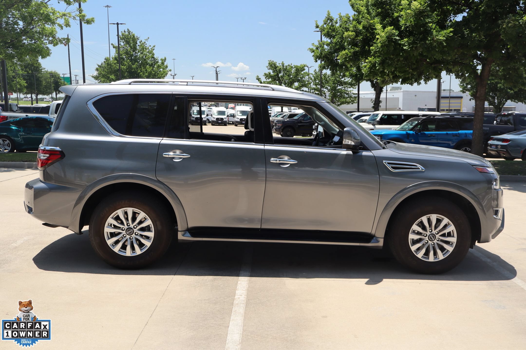 Used 2024 Nissan Armada SV w/ Cargo Package AWD/4WD image 2