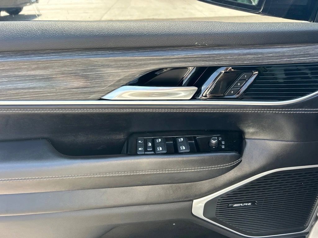 Used 2022 Jeep Wagoneer Series II AWD/4WD image 19