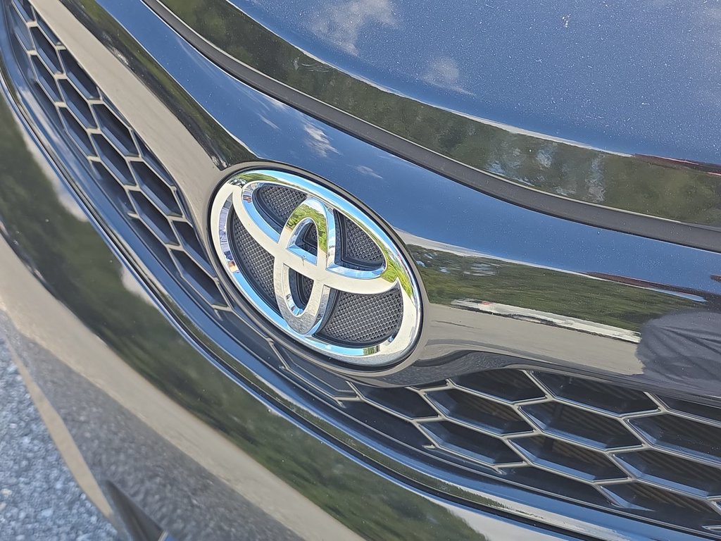 Used 2012 Toyota Camry SE FWD image 27