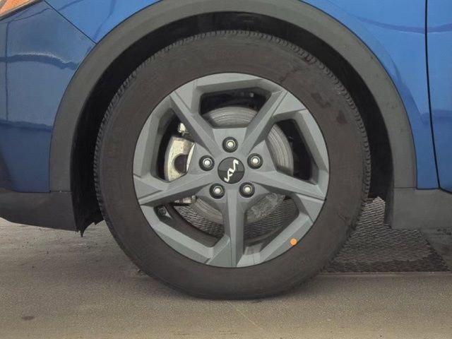 Used 2025 Kia K4 FWD image 11