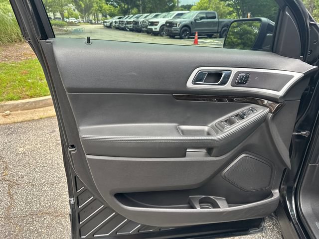 Used 2014 Ford Explorer Limited w/ Equipment Group 302A FWD image 12