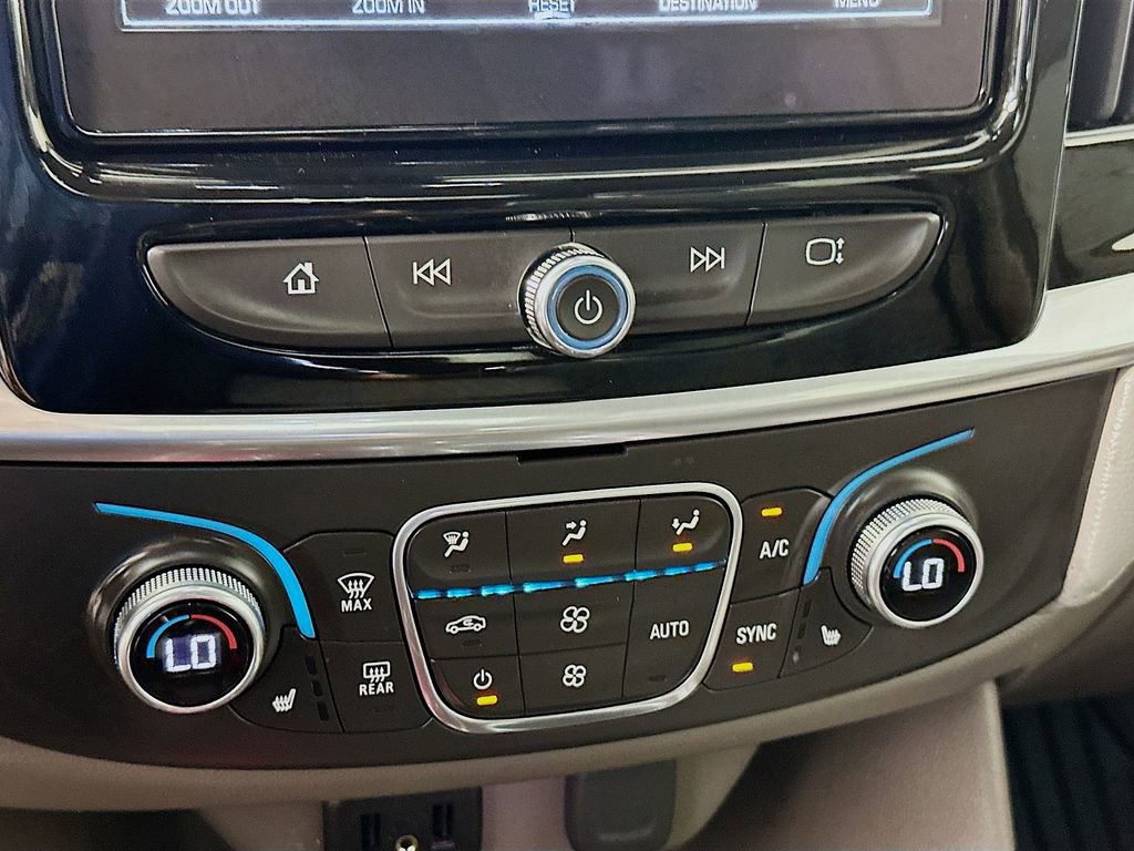 Used 2019 Chevrolet Traverse LT w/ LT Premium Package image 16