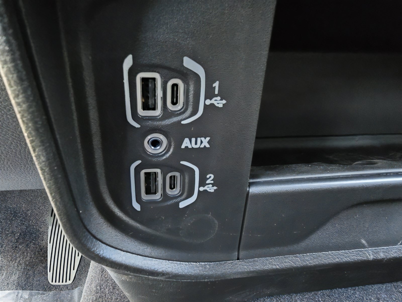 New 2026 RAM 2500 Tradesman AWD/4WD image 32