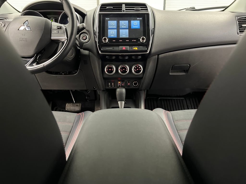 Used 2025 Mitsubishi Outlander Sport AWD image 16