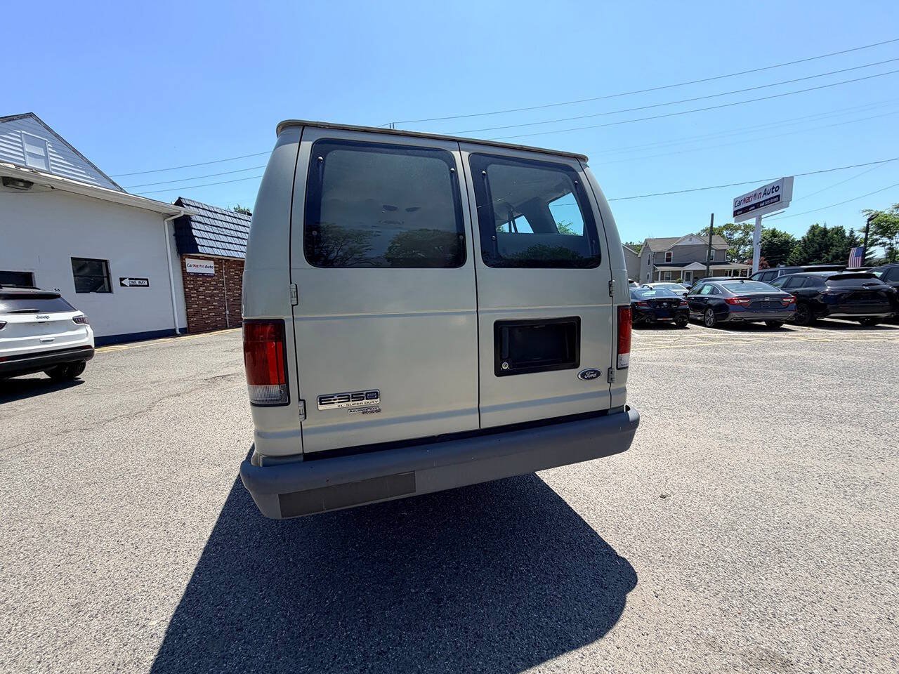 Used 2006 Ford E-350 and Econoline 350 XL RWD image 18